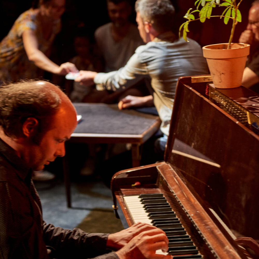 1000_jazzconcept un pianiste et un magicien